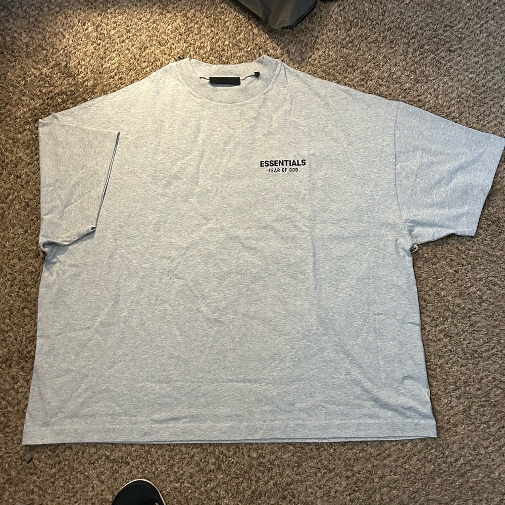 ESSENTIALS T-shirt
